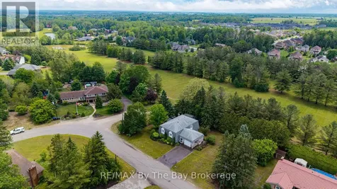 93 Frederick Dr S/s Drive Wasaga Beach ON L9Z 1P1