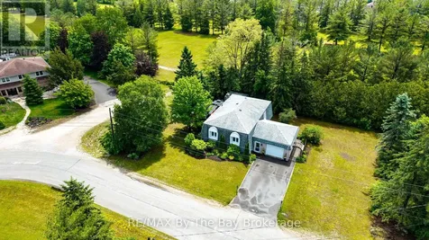 93 Frederick Dr S/s Drive Wasaga Beach ON L9Z 1P1