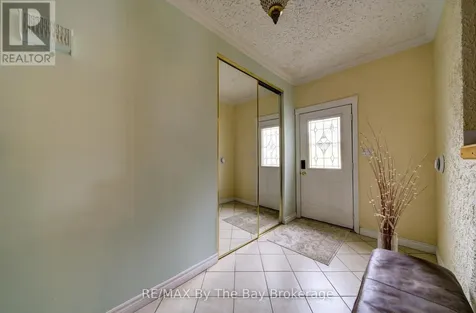 93 Frederick Dr S/s Drive Wasaga Beach ON L9Z 1P1