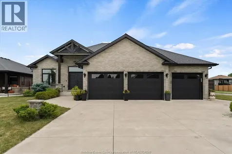 227 Meadowview Amherstburg ON N9V 2Y9
