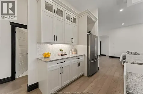 227 Meadowview Amherstburg ON N9V 2Y9