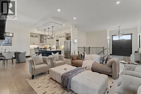 227 Meadowview Amherstburg ON N9V 2Y9