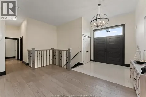 227 Meadowview Amherstburg ON N9V 2Y9