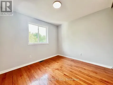 126 Daventry Crescent Ottawa ON K2J 4M7