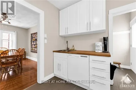 24 Desjardins Avenue Ottawa ON K1N 5N9