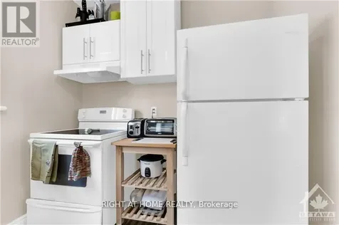 24 Desjardins Avenue Ottawa ON K1N 5N9