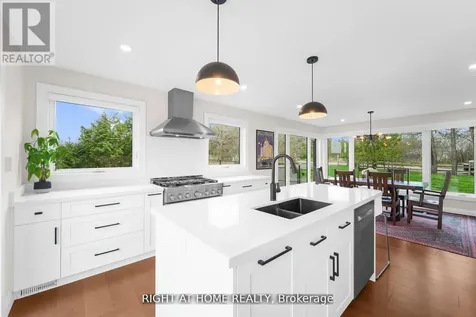 17083 Warden Avenue Whitchurch-stouffville ON L4A 2W1