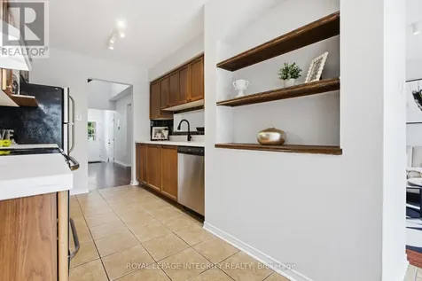 92 Inverkip Avenue Ottawa ON K1T 4C3