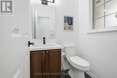 92 Inverkip Avenue Ottawa ON K1T 4C3