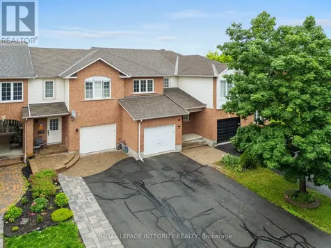 92 Inverkip Avenue Ottawa ON K1T 4C3