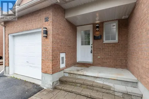 92 Inverkip Avenue Ottawa ON K1T 4C3