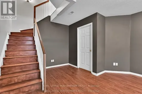 622 Louis Toscano Drive Ottawa ON K4A 0B3