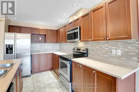 1843 Arrowgrass Way Ottawa ON K4A 0H9