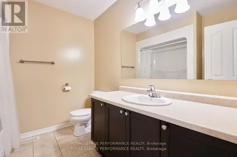 1843 Arrowgrass Way Ottawa ON K4A 0H9