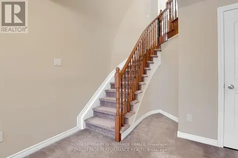1843 Arrowgrass Way Ottawa ON K4A 0H9