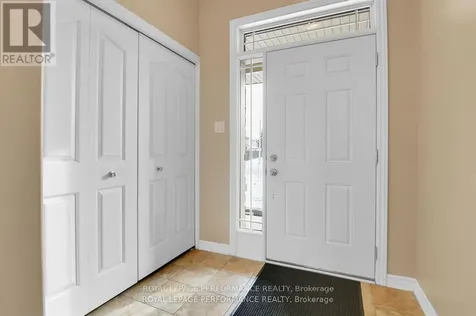 1843 Arrowgrass Way Ottawa ON K4A 0H9