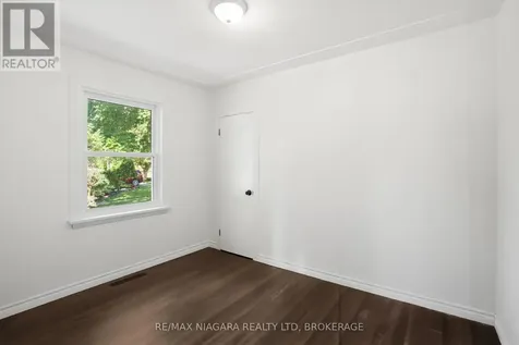 179 Murdock Avenue Waterloo ON N2J 2M4