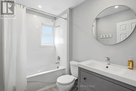 179 Murdock Avenue Waterloo ON N2J 2M4
