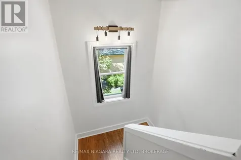 179 Murdock Avenue Waterloo ON N2J 2M4