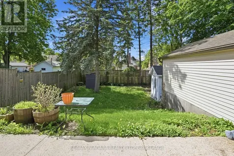 179 Murdock Avenue Waterloo ON N2J 2M4