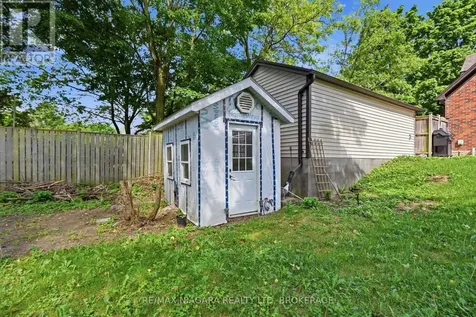 179 Murdock Avenue Waterloo ON N2J 2M4