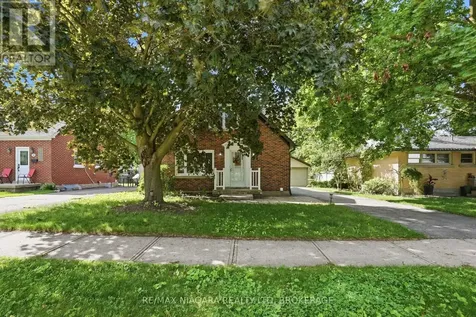 179 Murdock Avenue Waterloo ON N2J 2M4