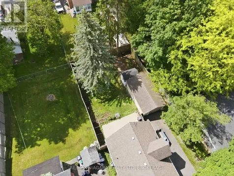 179 Murdock Avenue Waterloo ON N2J 2M4