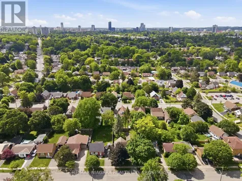 179 Murdock Avenue Waterloo ON N2J 2M4