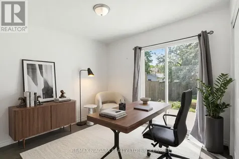 179 Murdock Avenue Waterloo ON N2J 2M4