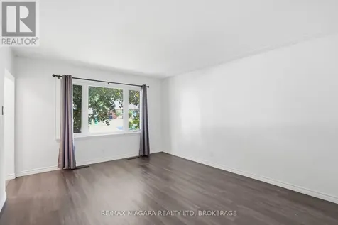 179 Murdock Avenue Waterloo ON N2J 2M4