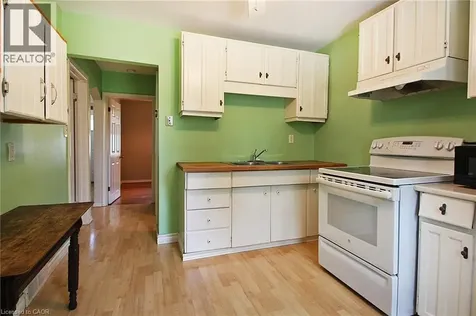 95 Dana Drive Hamilton ON L9L 3H9