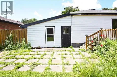 95 Dana Drive Hamilton ON L9L 3H9