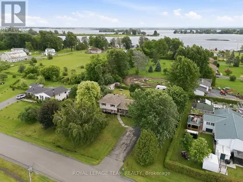 19238 Richmond Court South Glengarry ON K0C 2E0