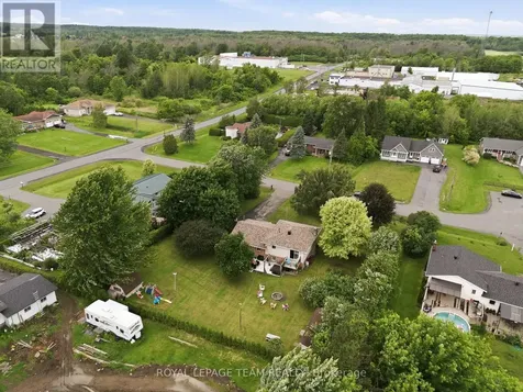 19238 Richmond Court South Glengarry ON K0C 2E0