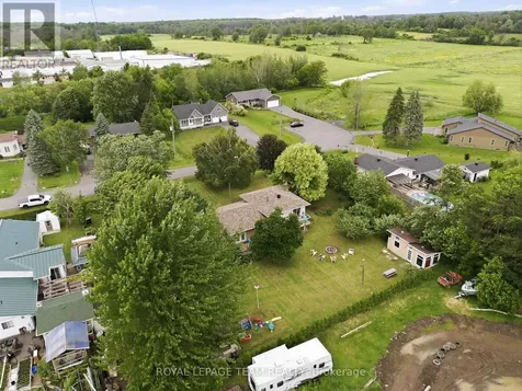 19238 Richmond Court South Glengarry ON K0C 2E0
