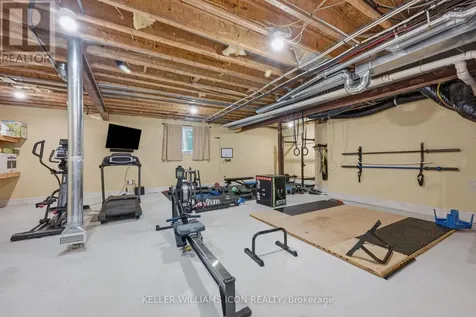 5801 Longhearth Way Ottawa ON K4M 1M2