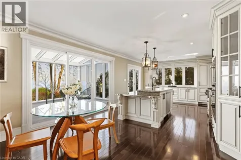 3346 Lakeshore Road West Oakville ON L6L 6S6