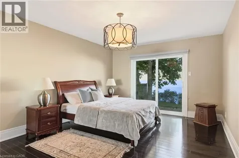 3346 Lakeshore Road West Oakville ON L6L 6S6