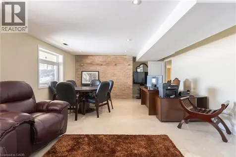 3346 Lakeshore Road West Oakville ON L6L 6S6