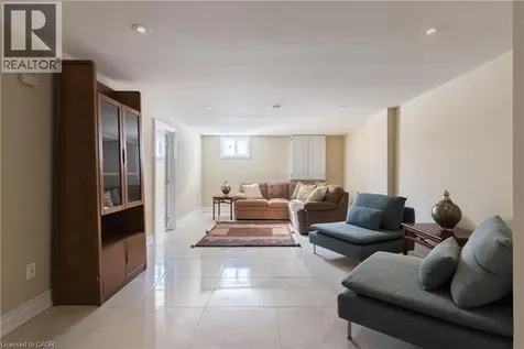 3346 Lakeshore Road West Oakville ON L6L 6S6