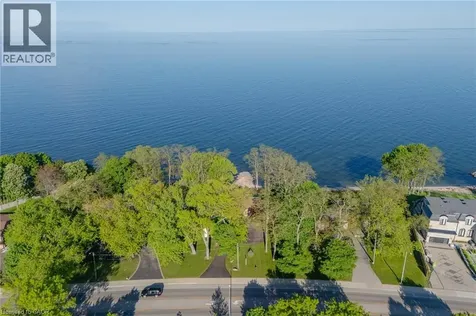 3346 Lakeshore Road West Oakville ON L6L 6S6
