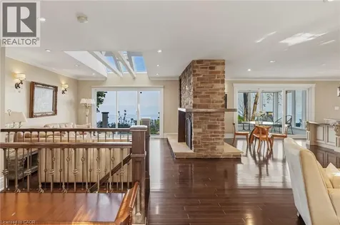 3346 Lakeshore Road West Oakville ON L6L 6S6