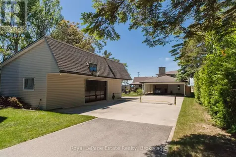 319 Lakeshore Boulevard North South Bruce Peninsula ON N0H 2G0