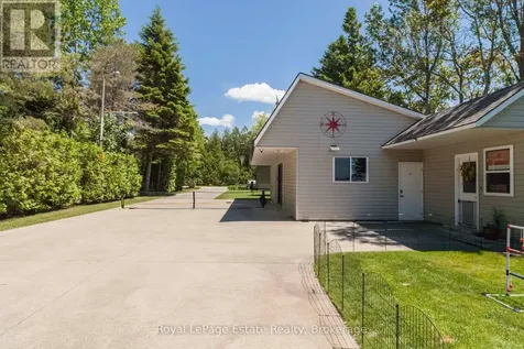319 Lakeshore Boulevard North South Bruce Peninsula ON N0H 2G0