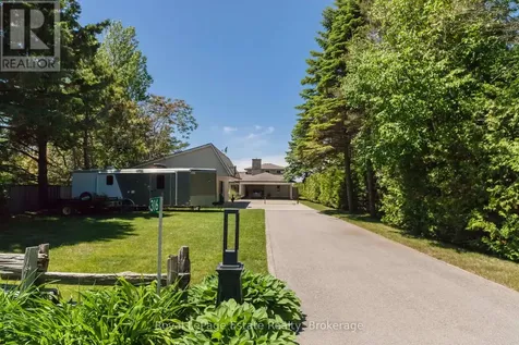 319 Lakeshore Boulevard North South Bruce Peninsula ON N0H 2G0