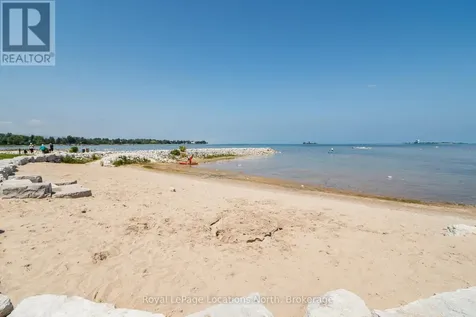 423 Mariners Way Collingwood ON L9Y 5C7