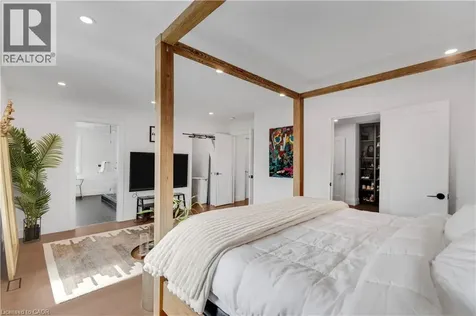 2324 Hilltop Lane Oakville ON L6M 3M8