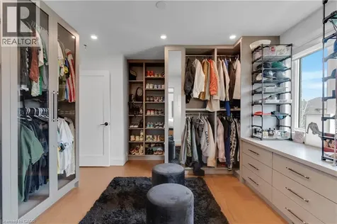 2324 Hilltop Lane Oakville ON L6M 3M8