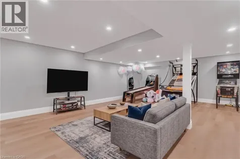 2324 Hilltop Lane Oakville ON L6M 3M8