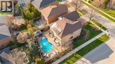2324 Hilltop Lane Oakville ON L6M 3M8